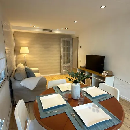 Cozy Three-bedroom By The *