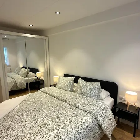 Cozy Three-bedroom By The